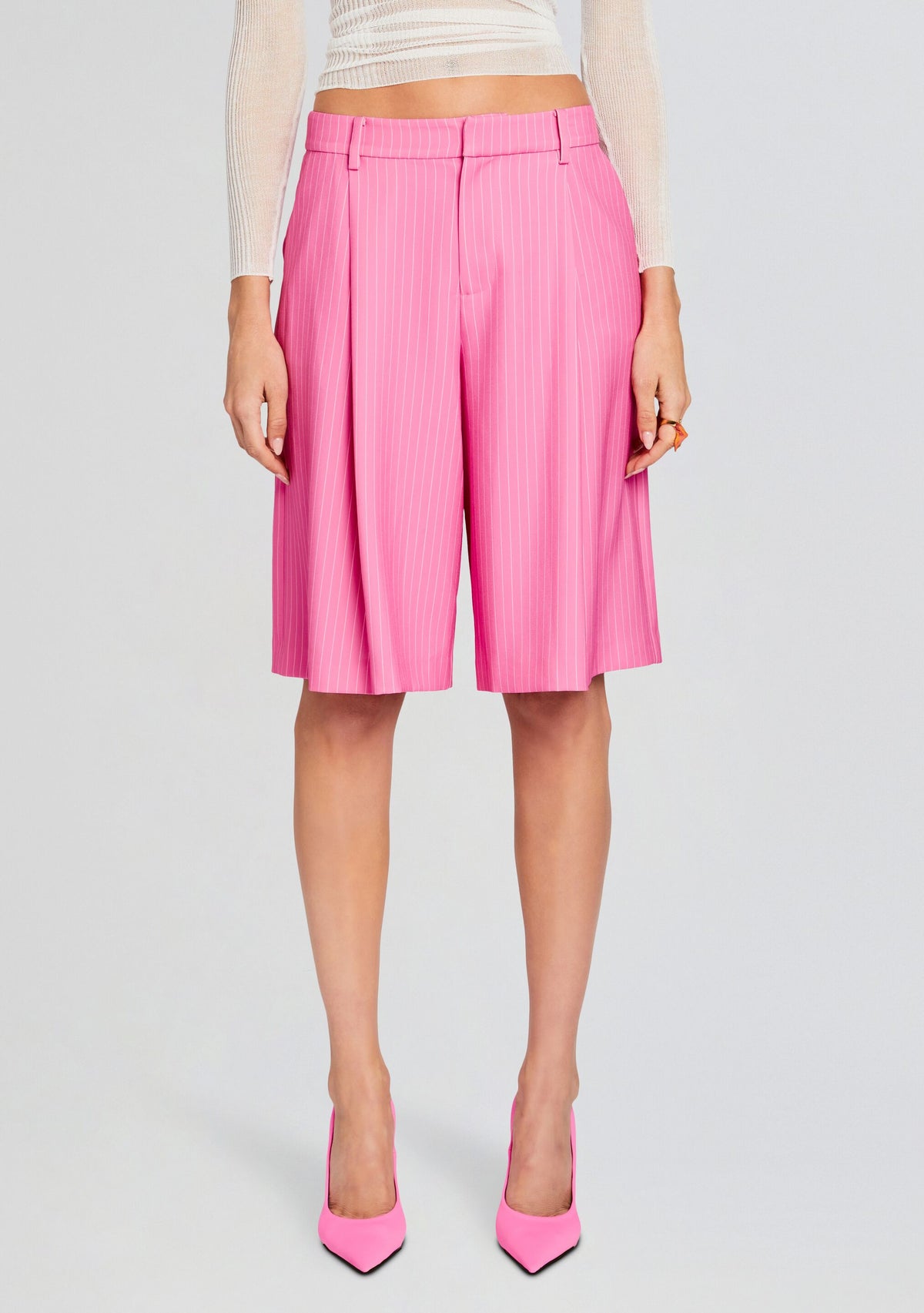 Pearl Capri Short