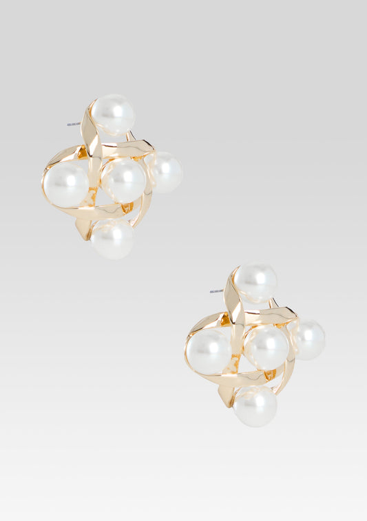 Harlow Pearl Earring